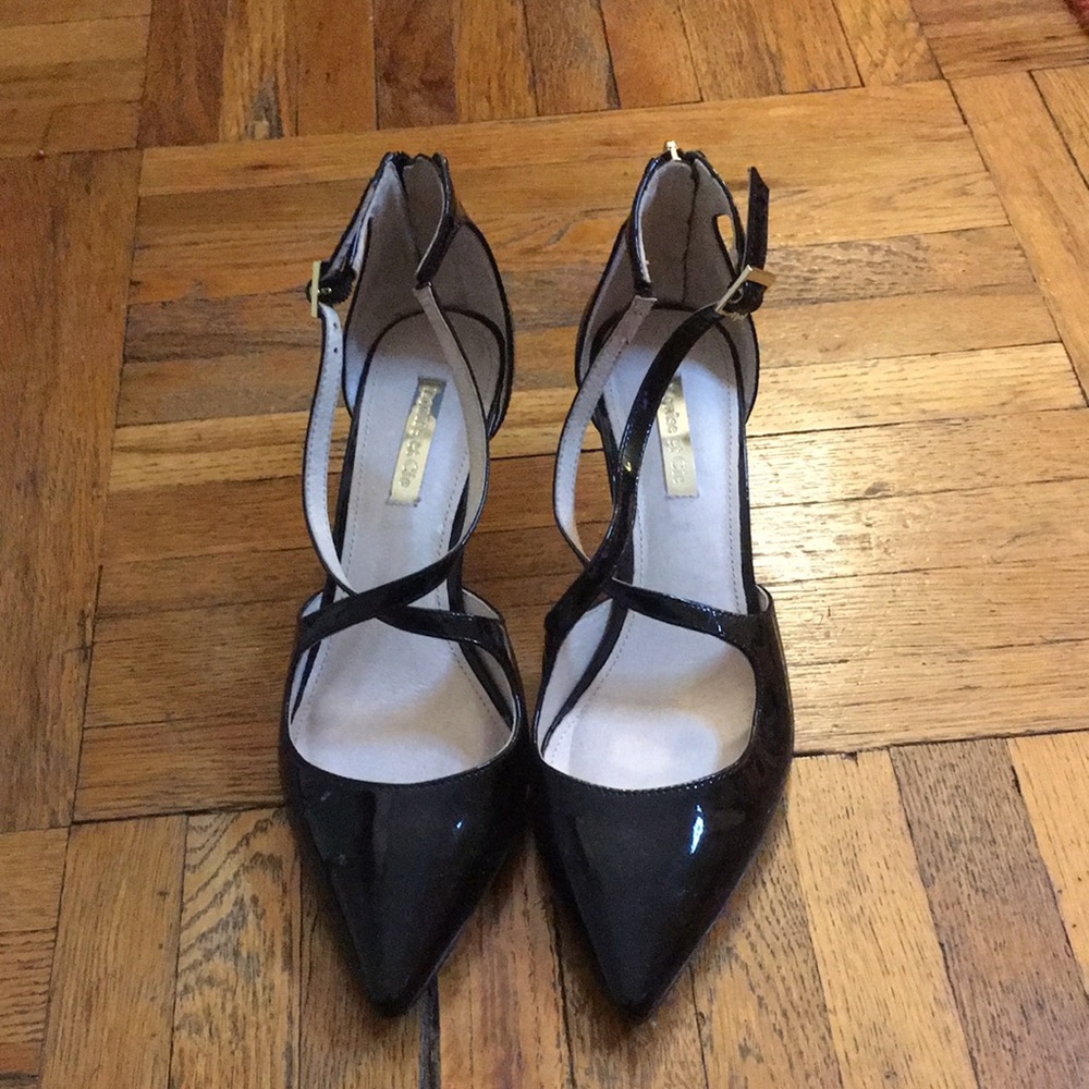 Louise et Cie patent black leather pumps